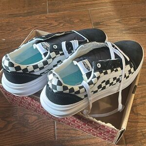 VANS Brand new Sneakers